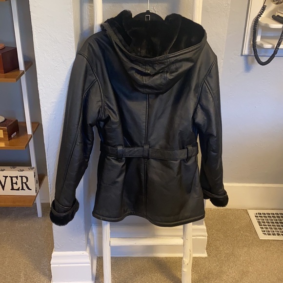 COPY - Women’s leather & fur jacket - Picture 2 of 5